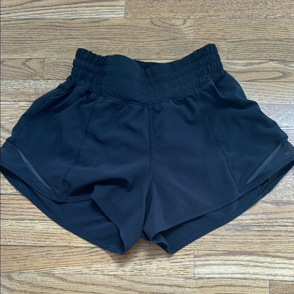 Black Lululemon High Rise Hotty Hot Shorts 2.5" length - size 0
